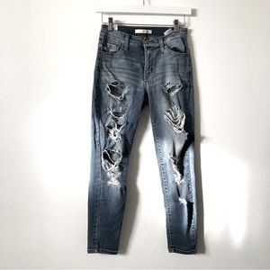 Kancan Estilo distress skinny jeans